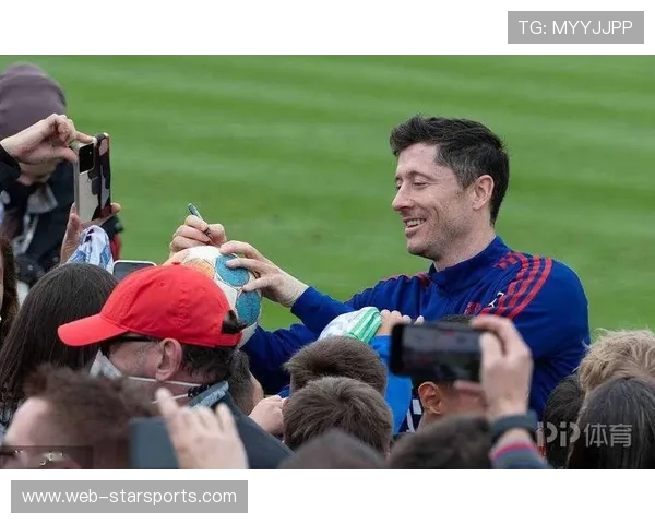 泰拉对媒体说：勒沃库森已找回自信，必须展现实力，泰拉勒斯